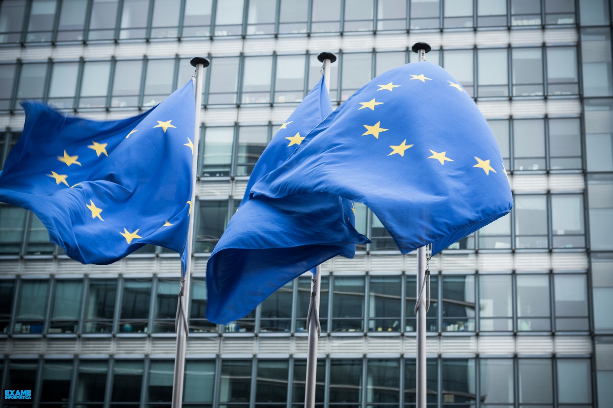 Europa aprova mais leis para controlar tecnológicas